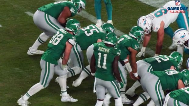 Mics Caught Eagles’ TE Dallas Goedert Rosting Dolphins During Tush Push TD 